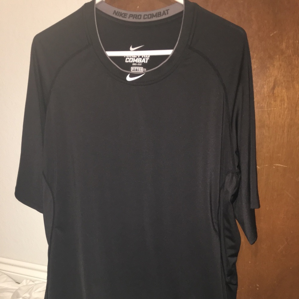 Nike dri fit shirt black like new